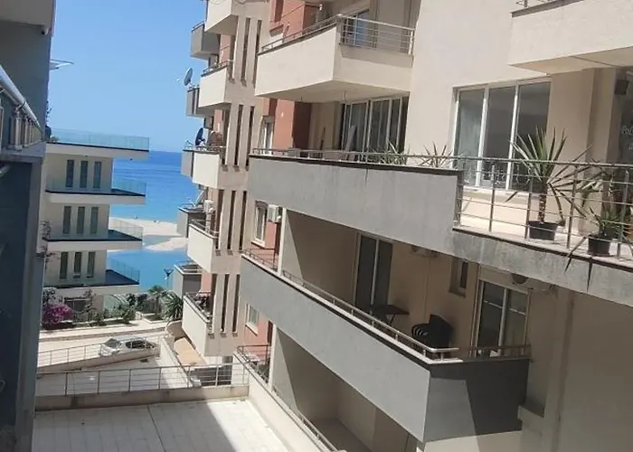 Xhulial 3 * Sarandë