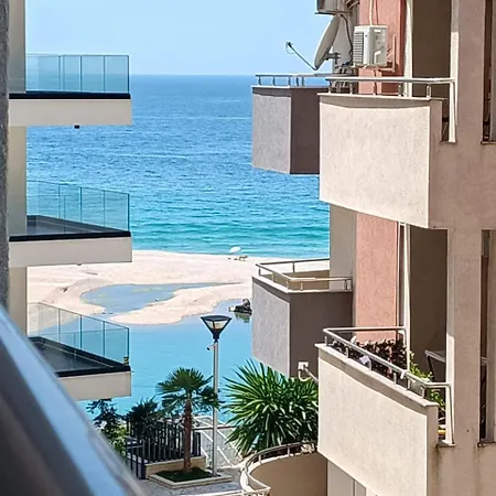 Xhulial 3 Apartamento *