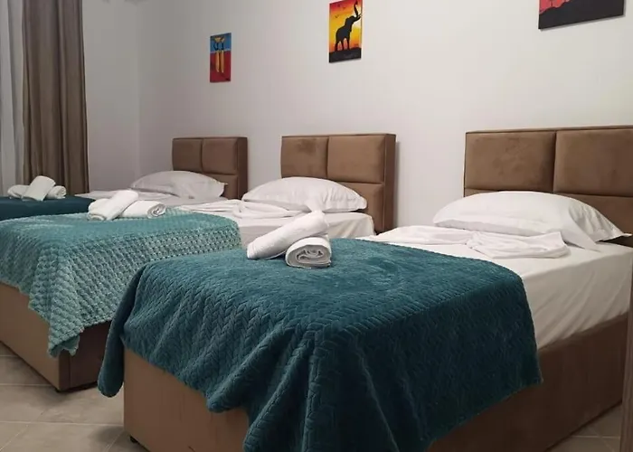 Apartment Xhulial 3 *