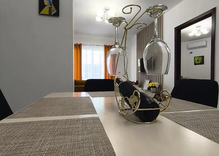 Appartement Xhulial 3 *