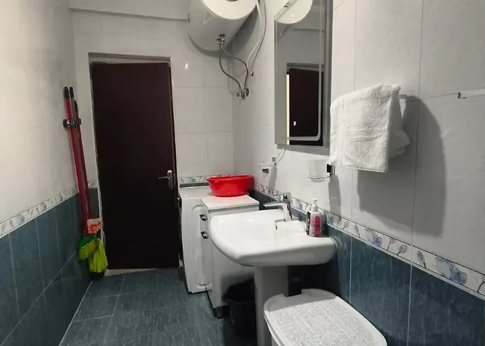 Apartment Xhulial 3 *